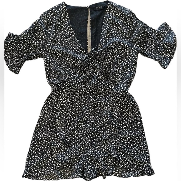 Storia New Black and White Floral Ruffled Romper Jumpsuit Women’s Large - Picture 4 of 16